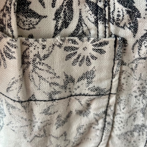 Distressed Floral Cropped Jacket Size L - Picture 3 of 5